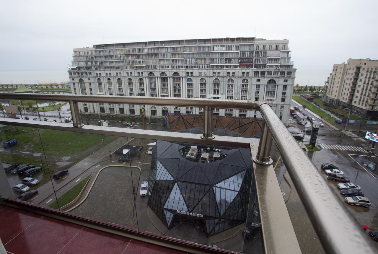 5 Rooms Батумі Екстер'єр фото