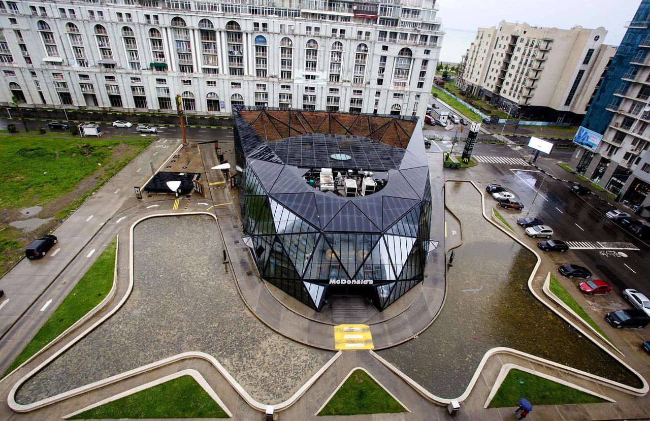 5 Rooms Батумі Екстер'єр фото