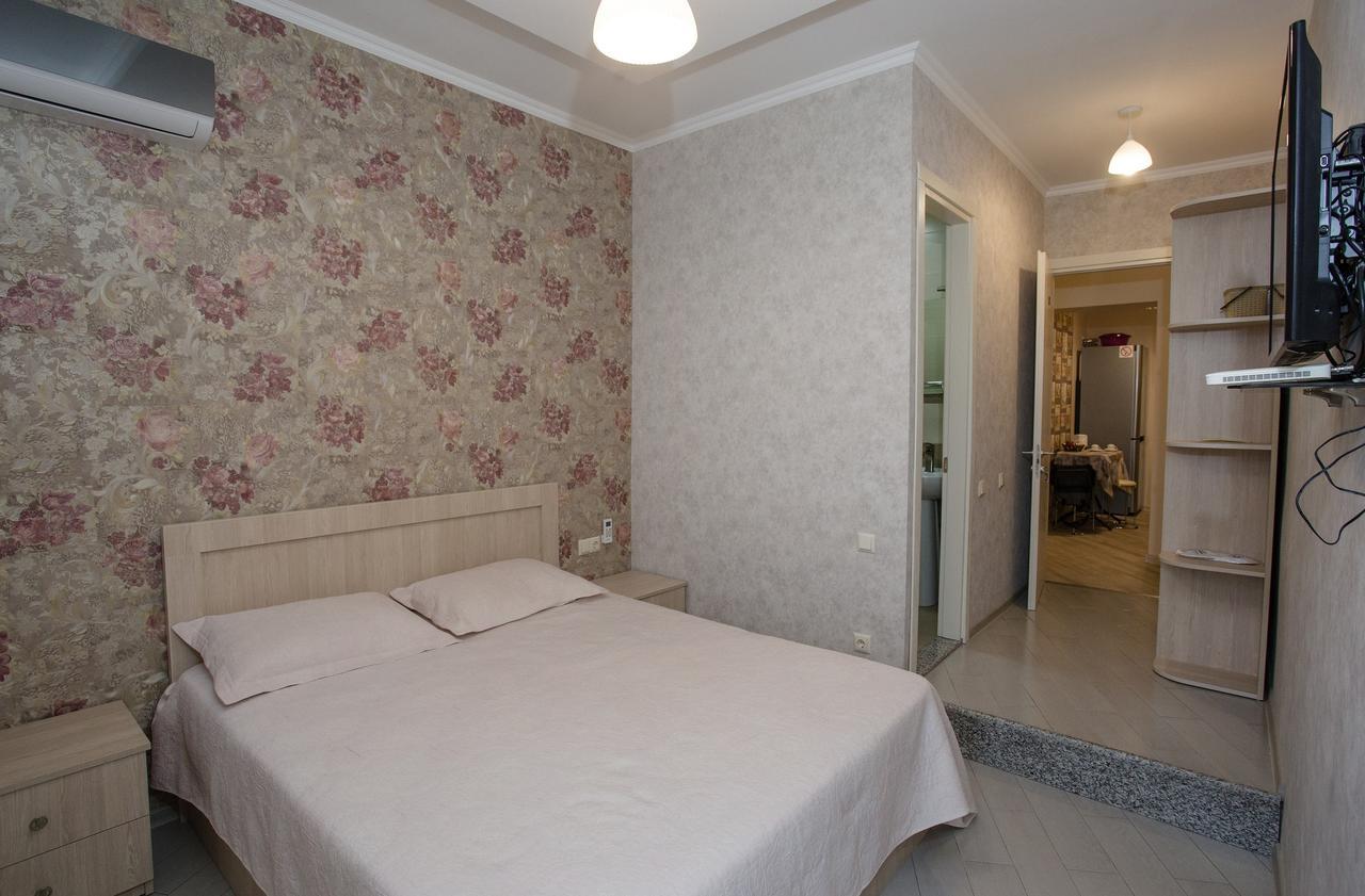 5 Rooms Батумі Екстер'єр фото